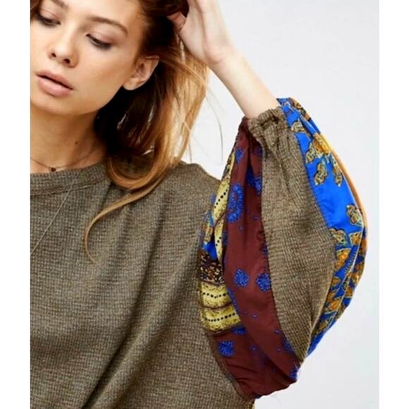 Free People BLOSSOM Oversized Printed Thermal Top Dolman Sleeves Olive Combo M - Picture 3 of 13